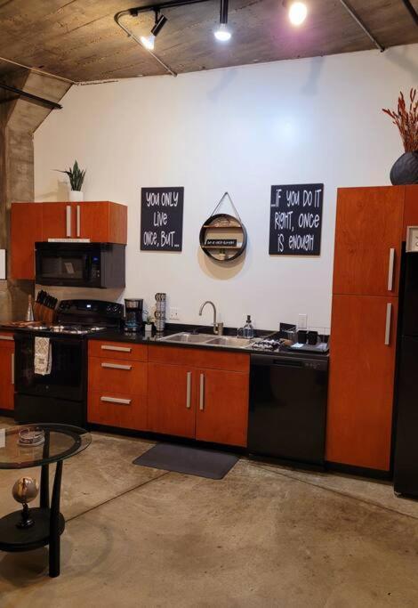 Staycation City Loft Free Gated Parking Saint-Louis Extérieur photo